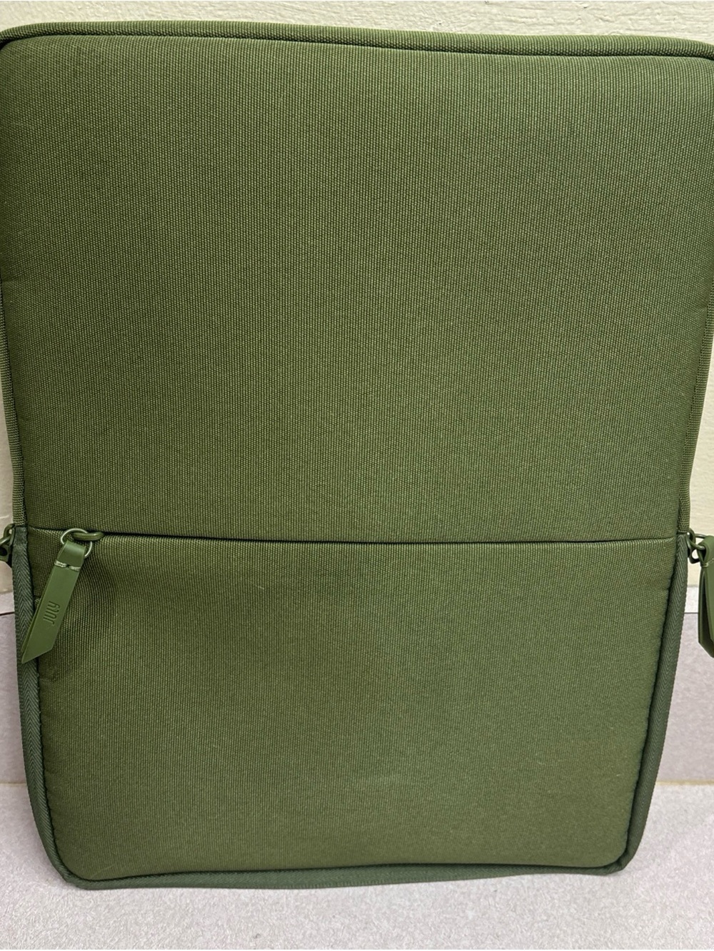 July Carry On Pro Snapsleeve Removable Laptop Travel Case Green 15” X 11